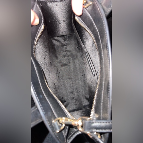 kate spade Handbags - Kate Spade Black Glitter Crossbody